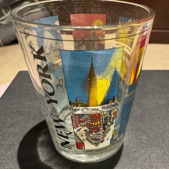 Set of 5 Souvenir Shot Glasses from Around the World - Picture 2 of 10